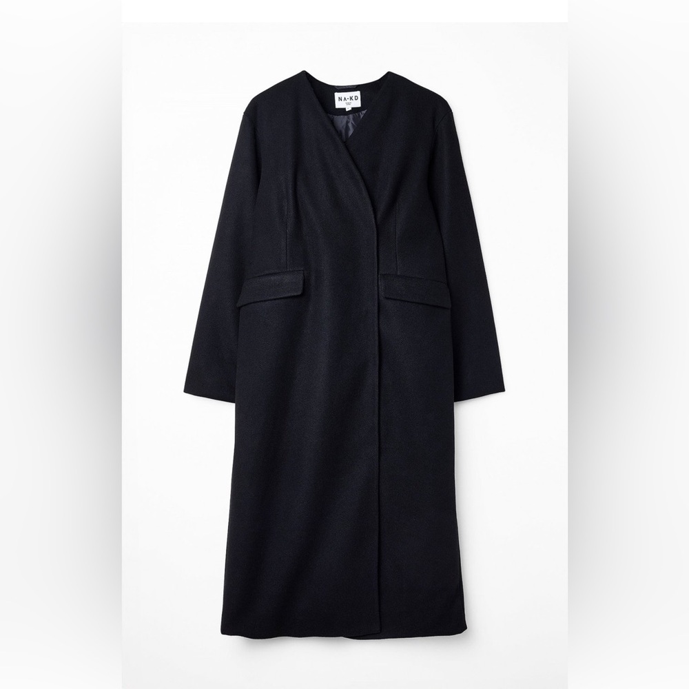 Chic Black Overcoat